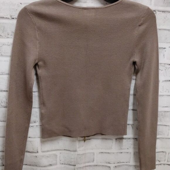 Abercrombie sweater - Picture 4 of 4